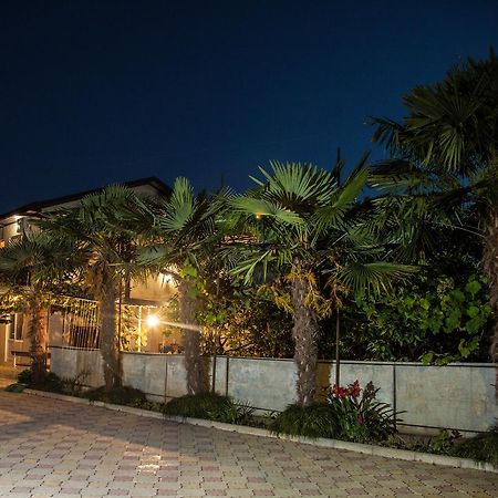 Palma Hotel Alakhadzi Kültér fotó